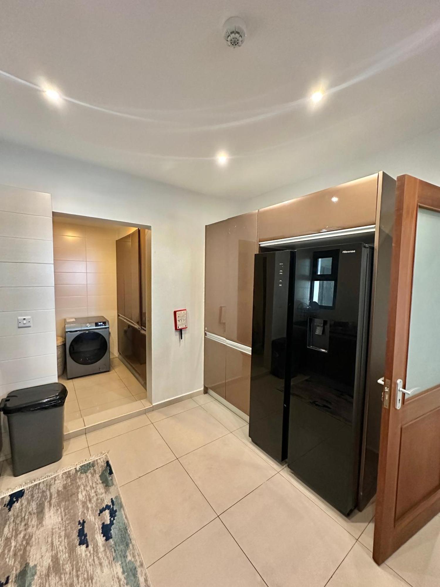 Coastalhome 75Inch Tv 5Min Drive To The City & Beach 达累斯萨拉姆 外观 照片
